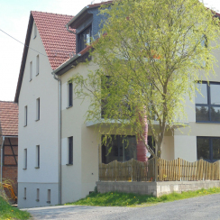 Mehrfamilienhaus, Quittelsdorf